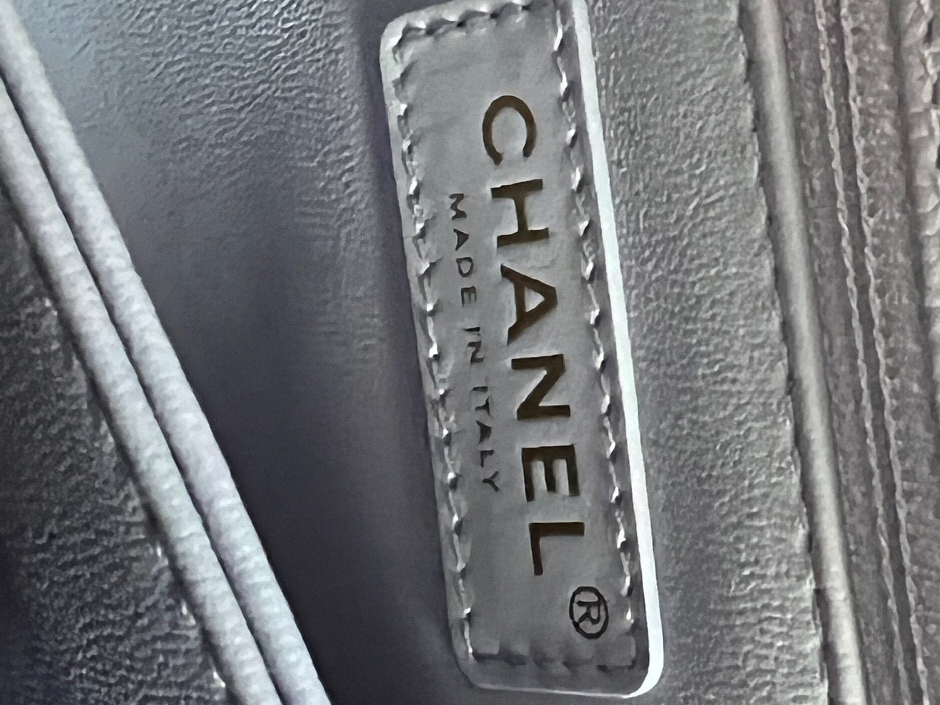 CHANEL Handbag 21K Quilted Coco Handle Lilac Caviar Small LGHW - Redeluxe