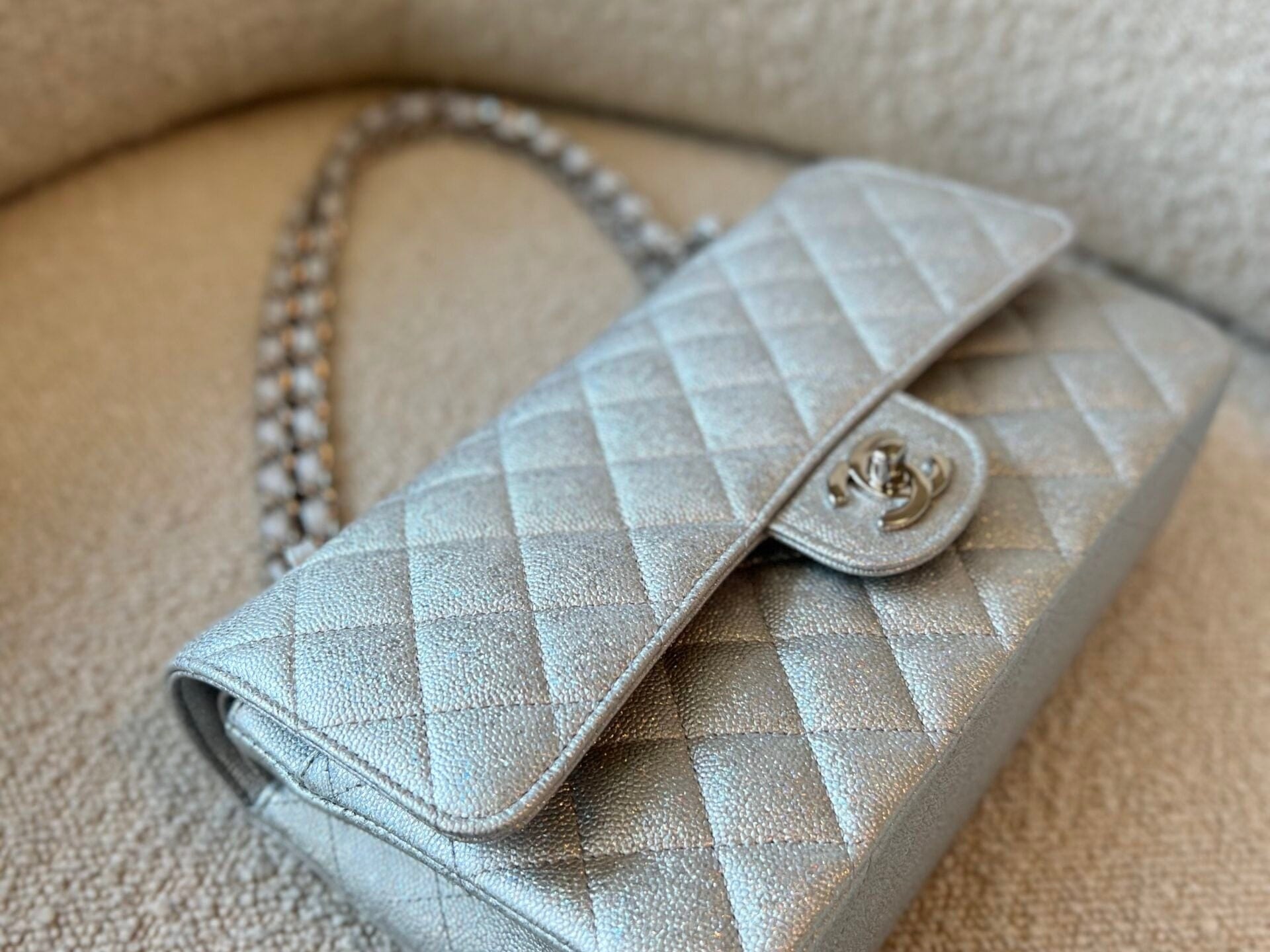 CHANEL Handbag 21K Silver Metallic Caviar Quilted Classic Double Flap Medium Silver Hardware - Redeluxe