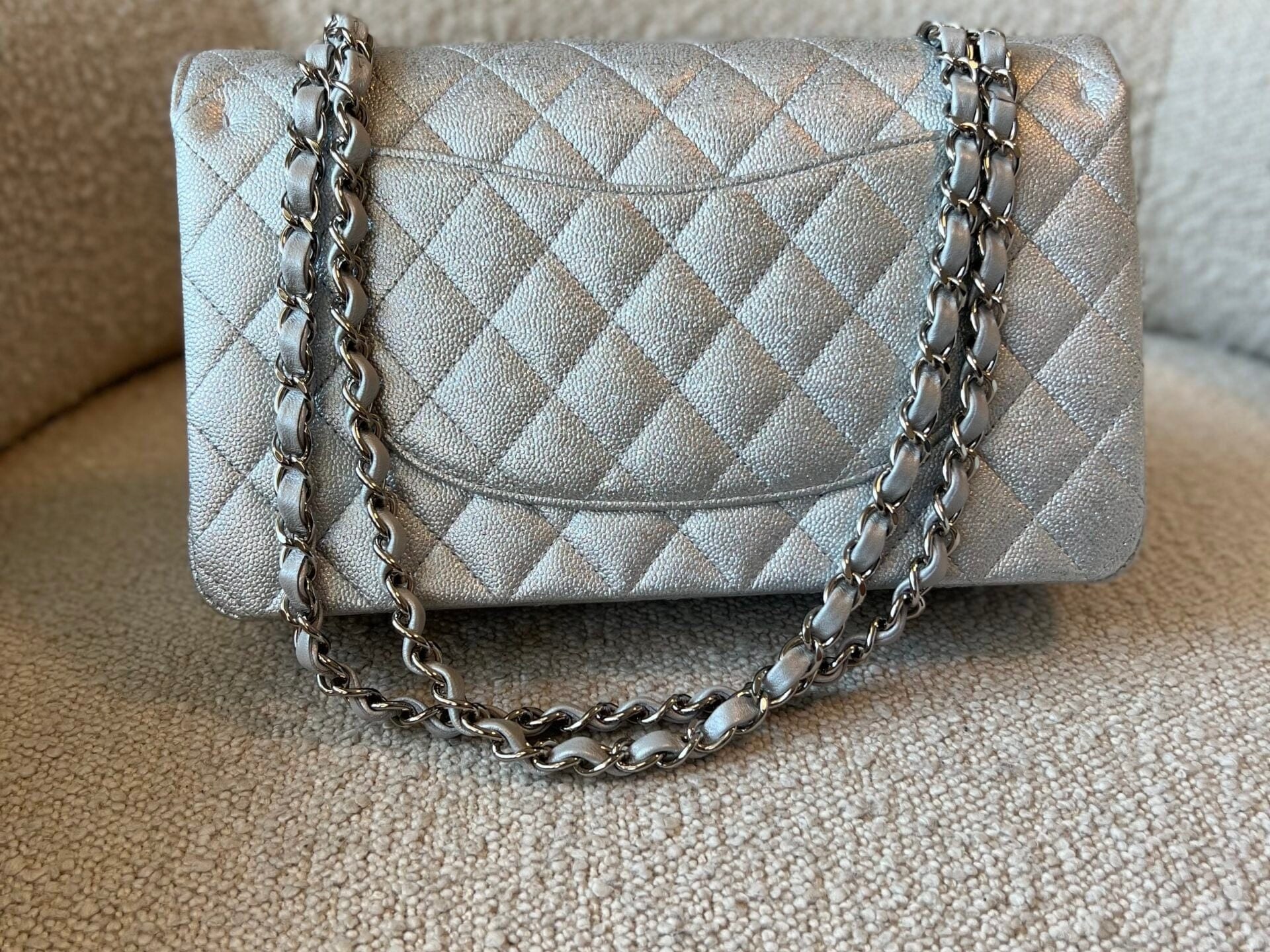 CHANEL Handbag 21K Silver Metallic Caviar Quilted Classic Double Flap Medium Silver Hardware - Redeluxe