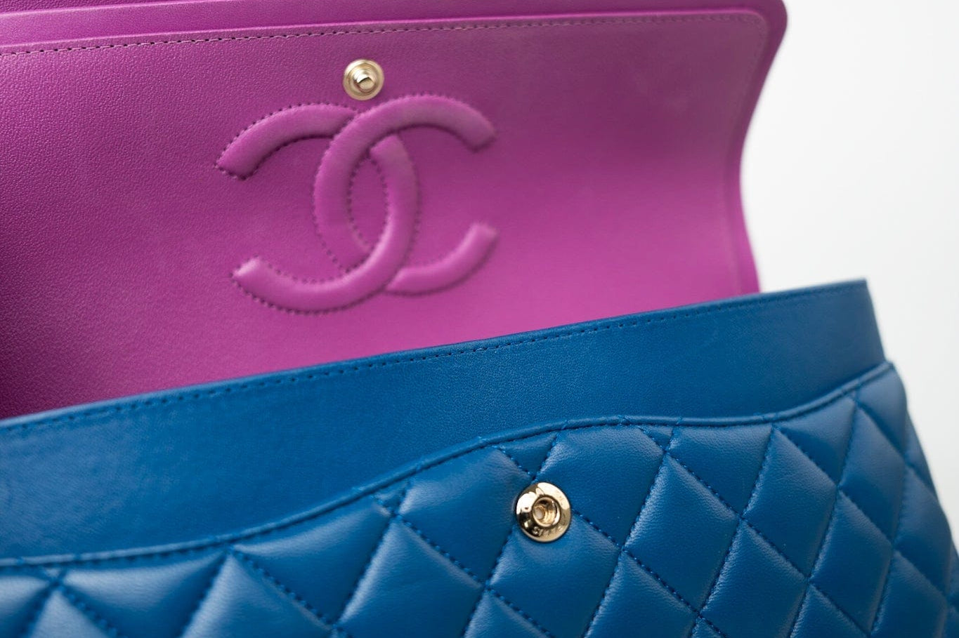 CHANEL Handbag 21P Blue Lambskin Quilted Classic Flap Medium Rainbow Hardware - Redeluxe