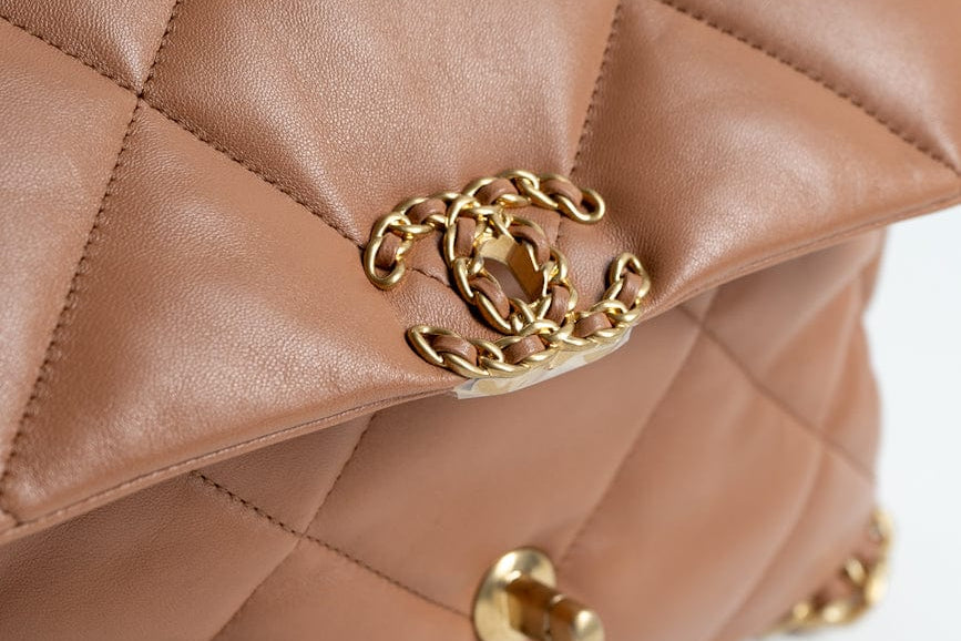 CHANEL Handbag 21P Caramel Lambskin Quilted 19 Flap Large Mixed Hardware - Redeluxe