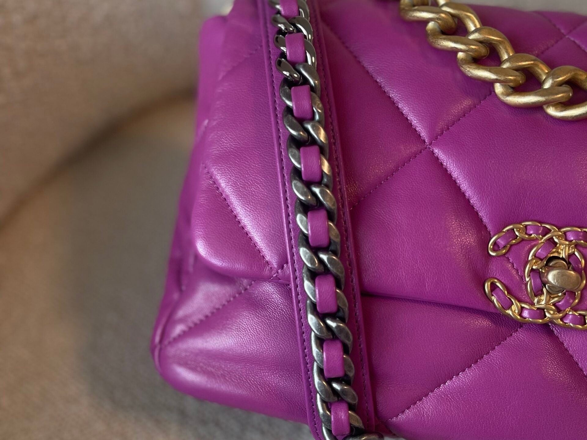 CHANEL Handbag 21P Magenta Lambskin Quilted 19 Flap Large Mixed Hardware - Redeluxe