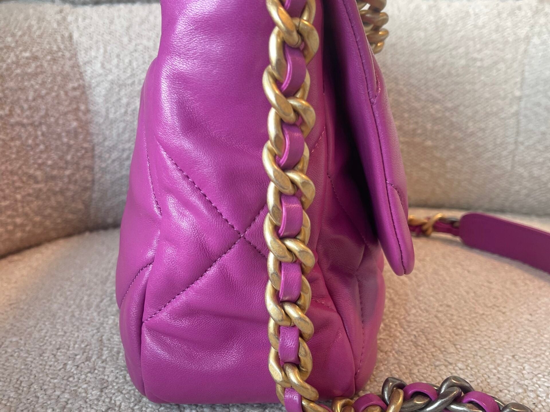 CHANEL Handbag 21P Magenta Lambskin Quilted 19 Flap Large Mixed Hardware - Redeluxe