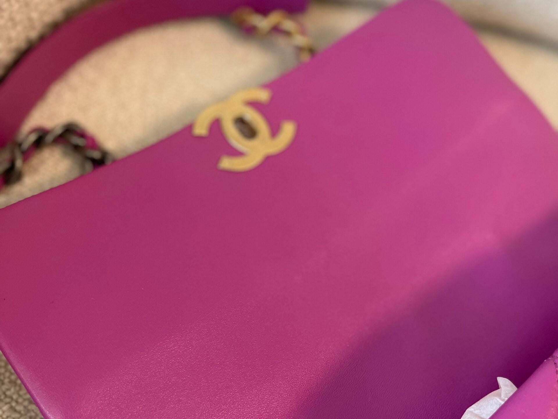 CHANEL Handbag 21P Magenta Lambskin Quilted 19 Flap Large Mixed Hardware - Redeluxe