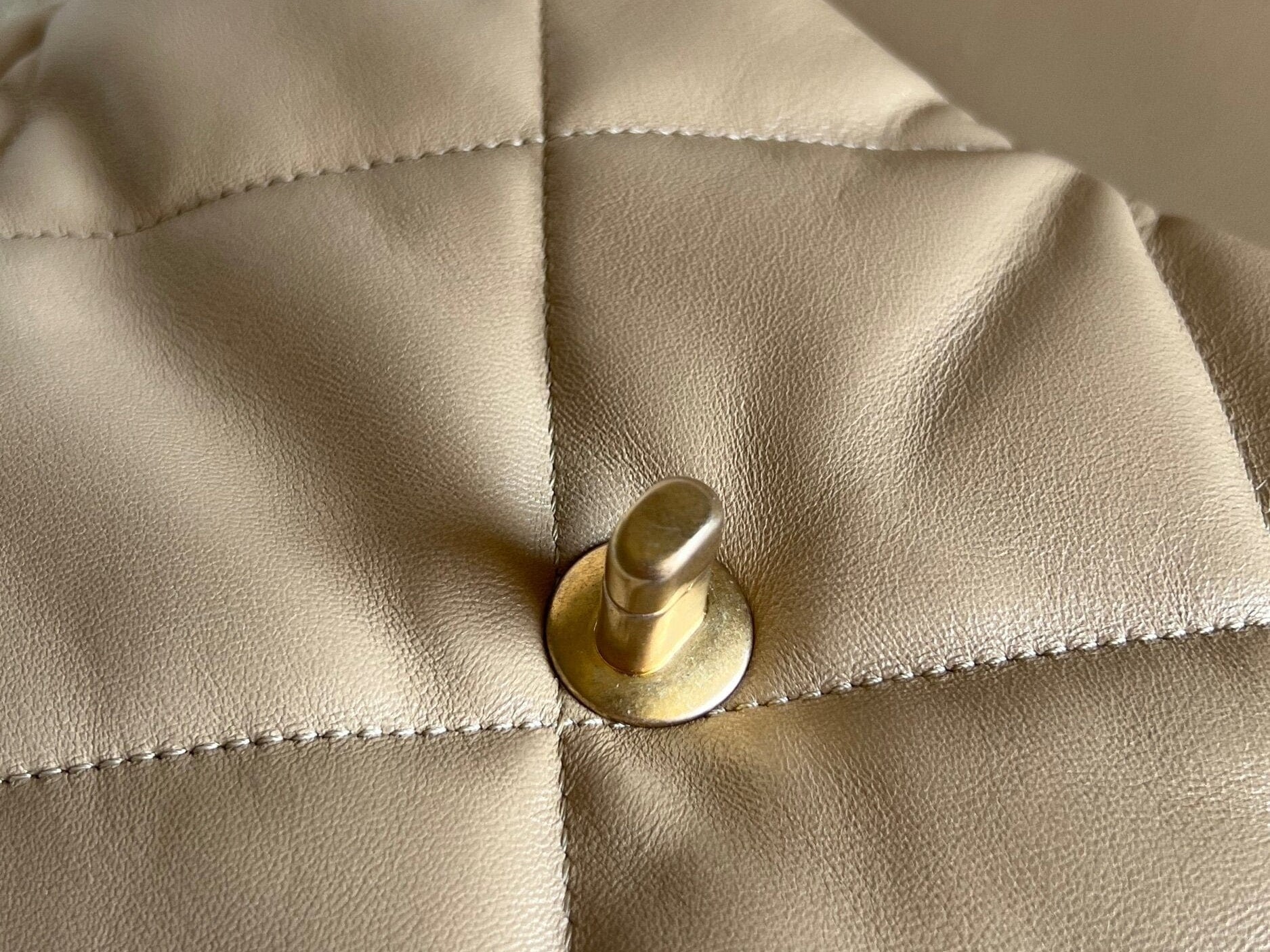 CHANEL Handbag 21S Large Beige/Gold Lambskin Quilted 19 Flap Mixed Hardware - Redeluxe