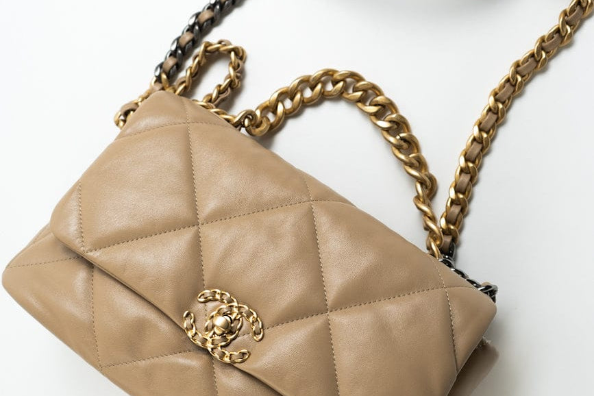 CHANEL Handbag 21S Large Beige/Gold Lambskin Quilted 19 Flap Mixed Hardware - Redeluxe