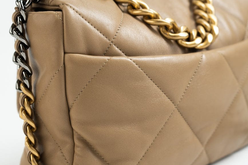 CHANEL Handbag 21S Large Beige/Gold Lambskin Quilted 19 Flap Mixed Hardware - Redeluxe