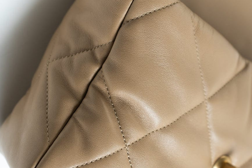 CHANEL Handbag 21S Large Beige/Gold Lambskin Quilted 19 Flap Mixed Hardware - Redeluxe