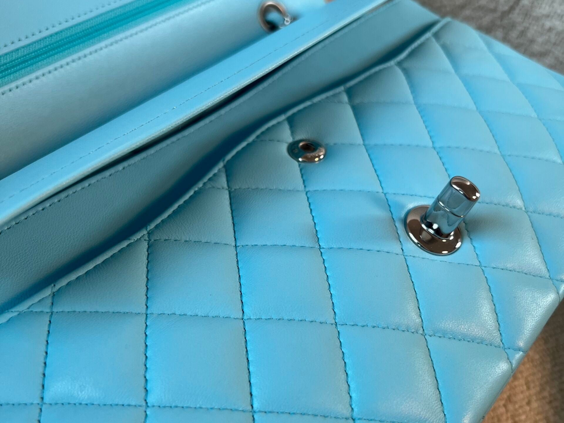 CHANEL Handbag 21S Neon Blue Lambskin Quilted Classic Flap Medium SHW - Redeluxe