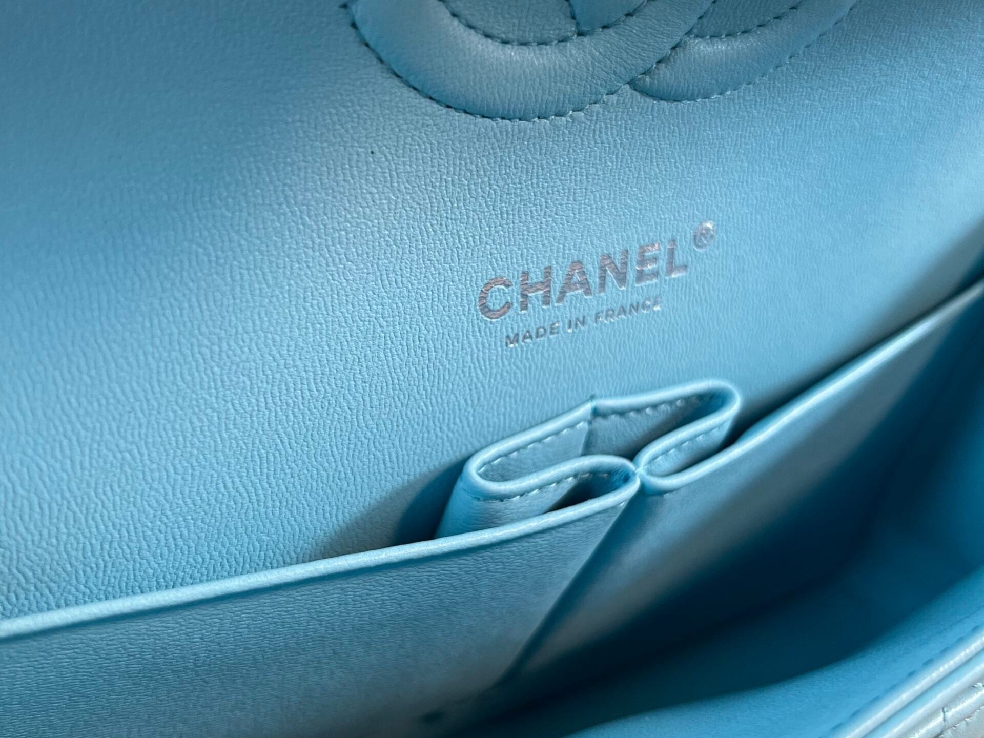 CHANEL Handbag 21S Neon Blue Lambskin Quilted Classic Flap Medium SHW - Redeluxe