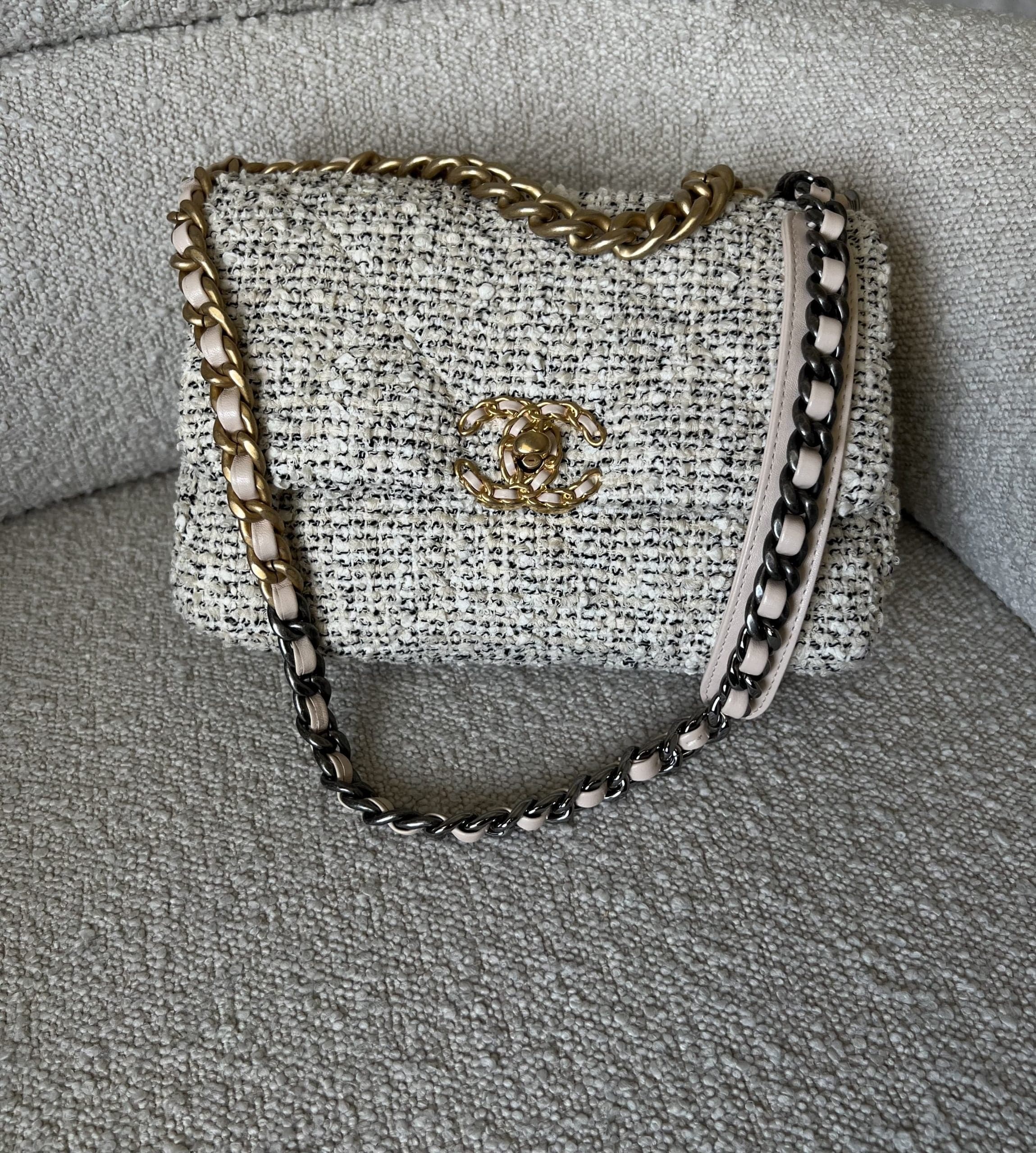 Chanel tweed 19 outlet