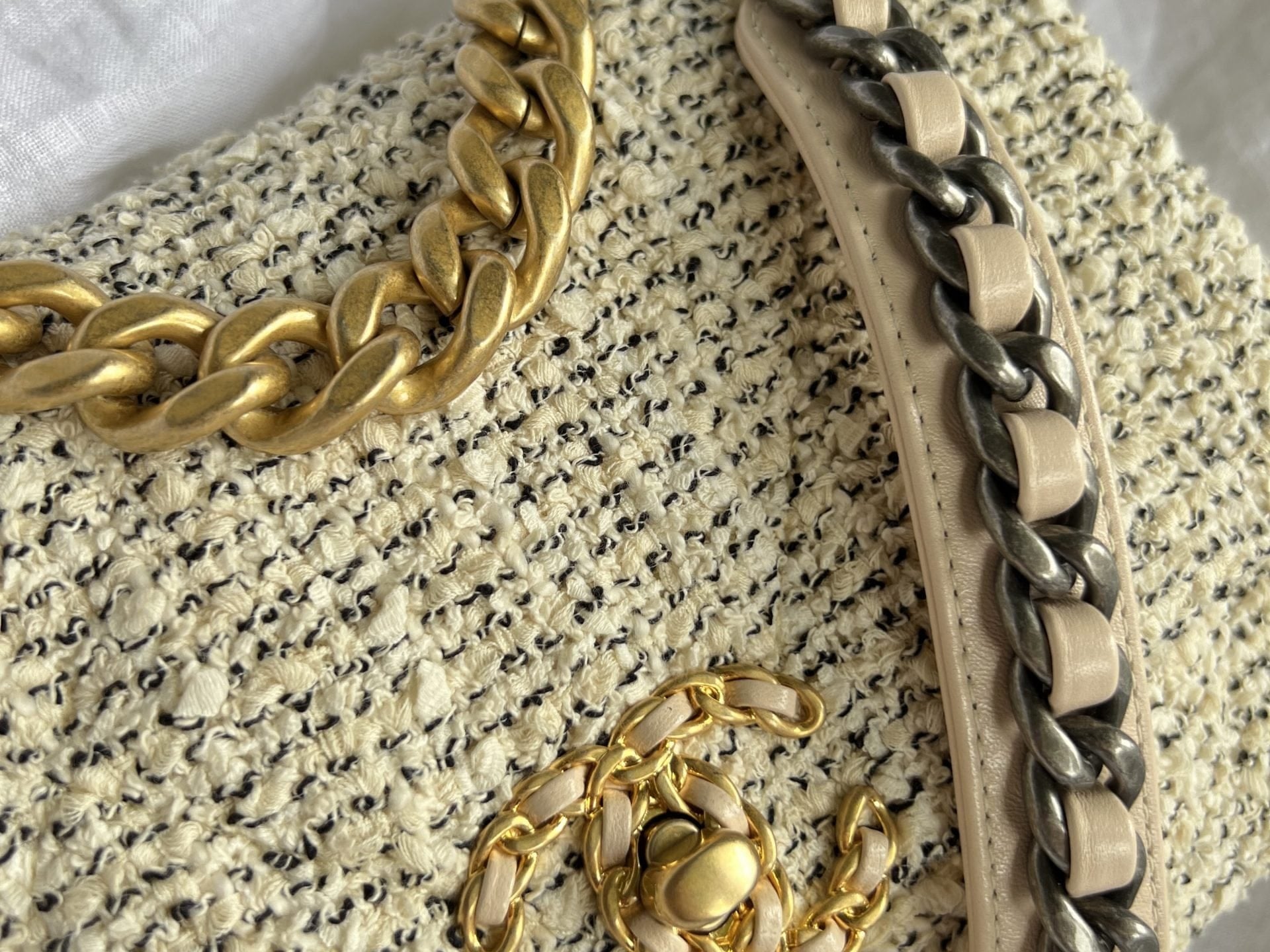 CHANEL Handbag 21S Oreo Tweed Quilted 19 Flap Small MHW - Redeluxe