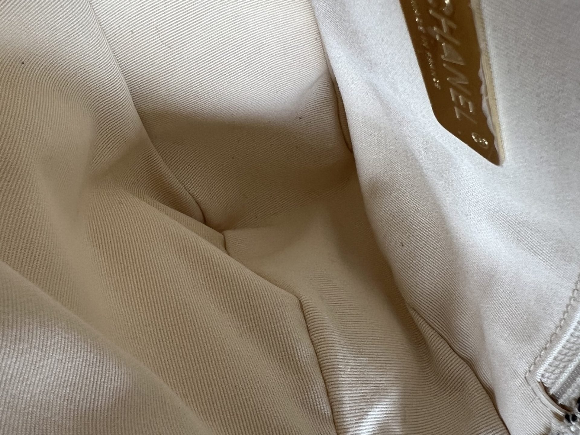 CHANEL Handbag 21S Oreo Tweed Quilted 19 Flap Small MHW - Redeluxe