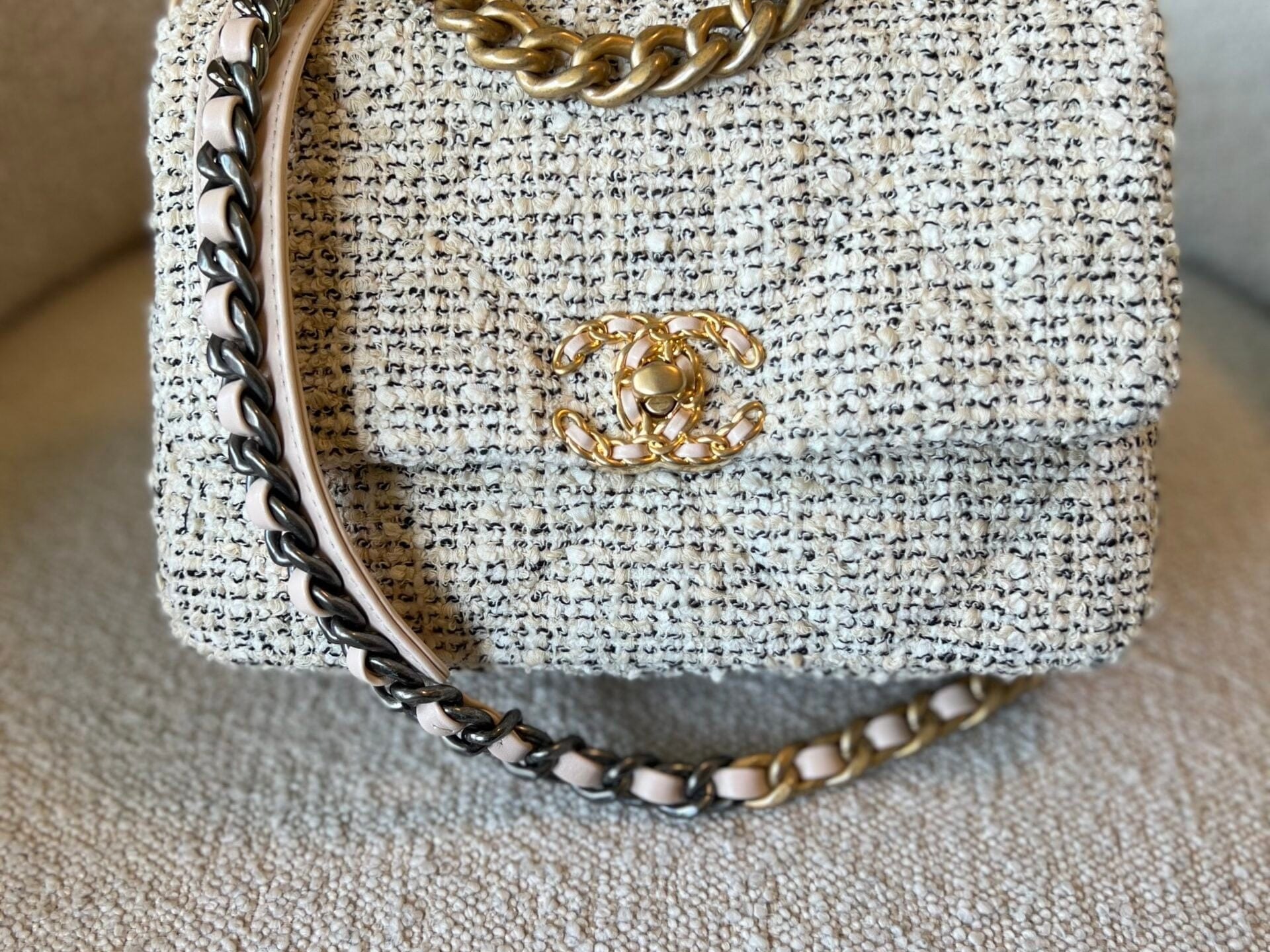 CHANEL Handbag 21S Oreo Tweed Quilted 19 Flap Small Mixed Hardware - Redeluxe