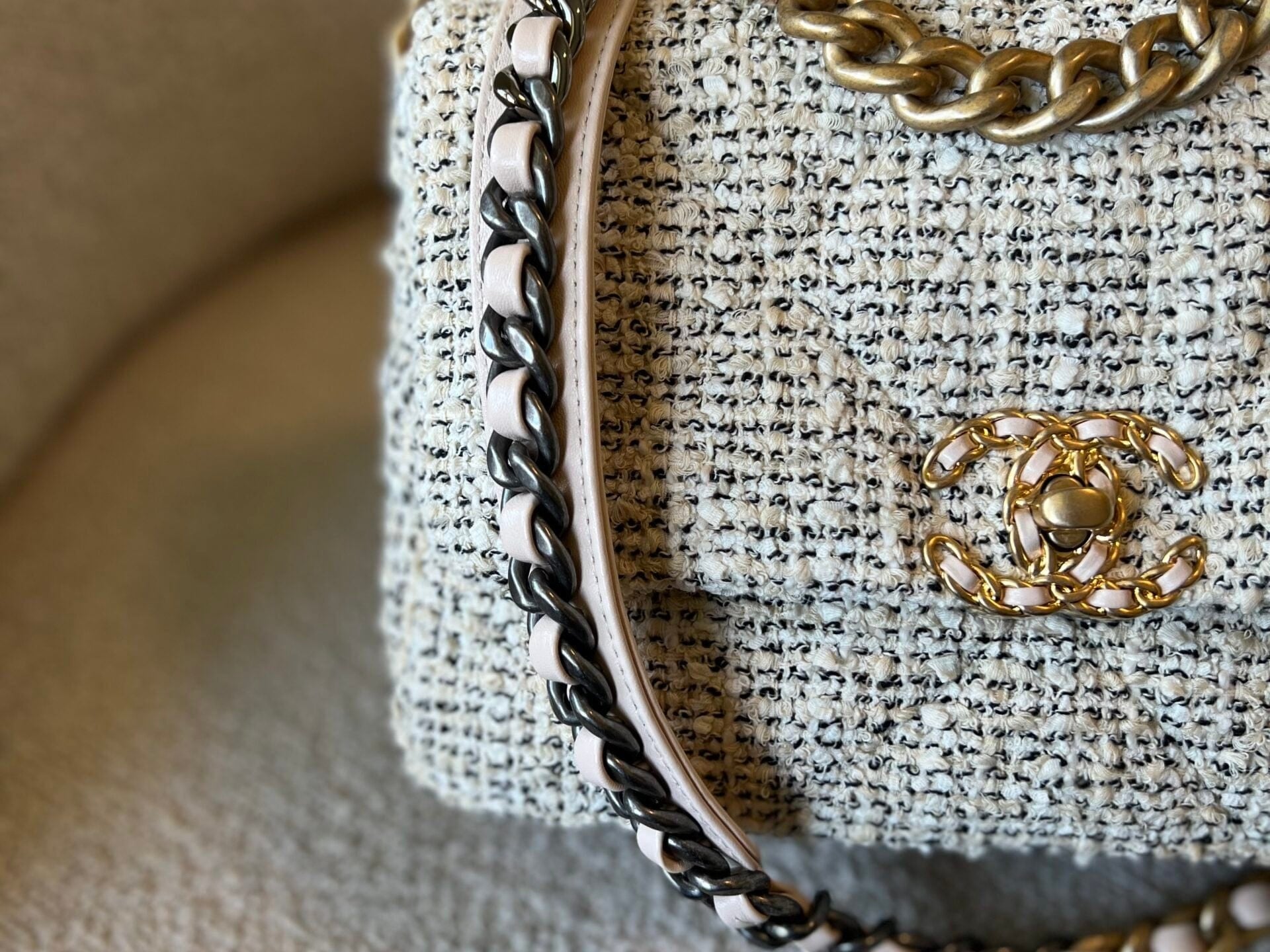 CHANEL Handbag 21S Oreo Tweed Quilted 19 Flap Small Mixed Hardware - Redeluxe