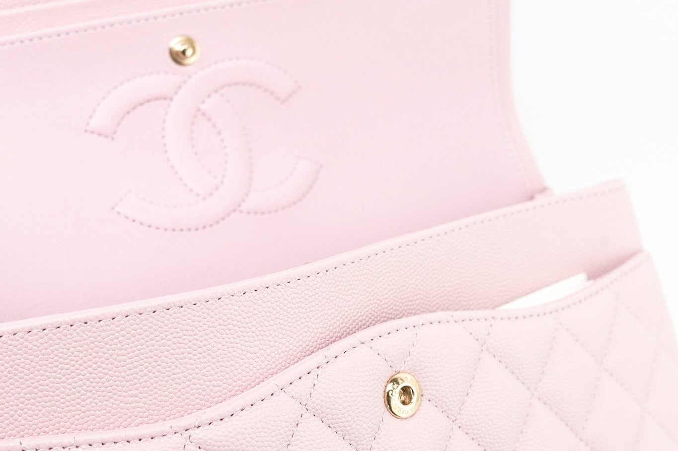 CHANEL Handbag 21S Pink Clair Caviar Classic Flap Quilted Medium LGHW - Redeluxe