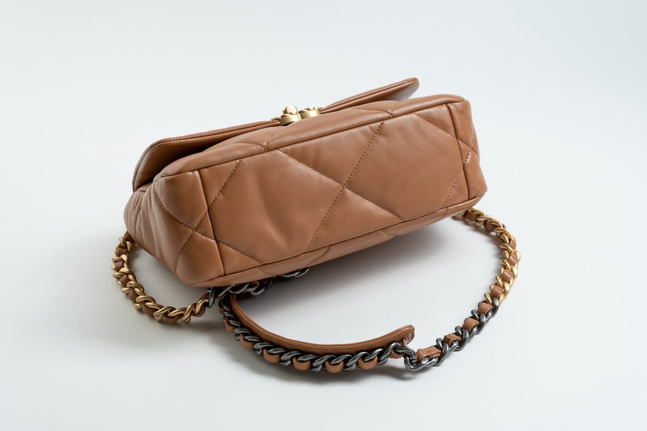 CHANEL Handbag 22A Caramel / Light Brown Lambskin Quilted 19 Flap Small MHW - Redeluxe