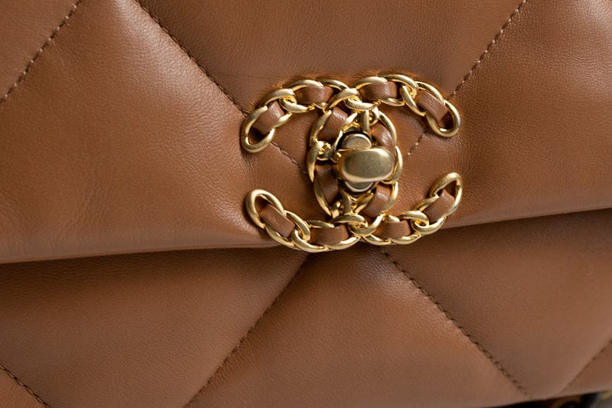 CHANEL Handbag 22A Caramel / Light Brown Lambskin Quilted 19 Flap Small MHW - Redeluxe