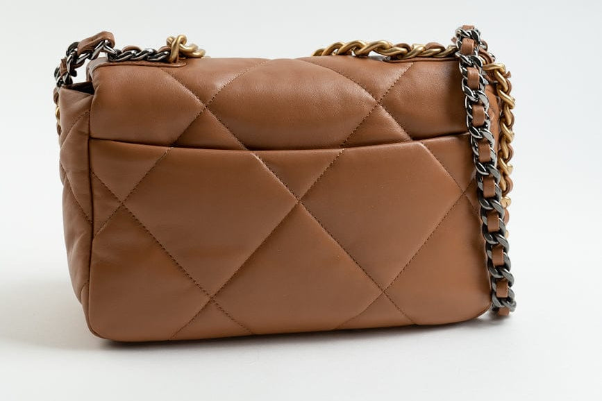 CHANEL Handbag 22A Caramel / Light Brown Lambskin Quilted 19 Flap Small MHW - Redeluxe