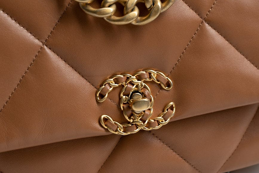 CHANEL Handbag 22A Caramel / Light Brown Lambskin Quilted 19 Flap Small MHW - Redeluxe