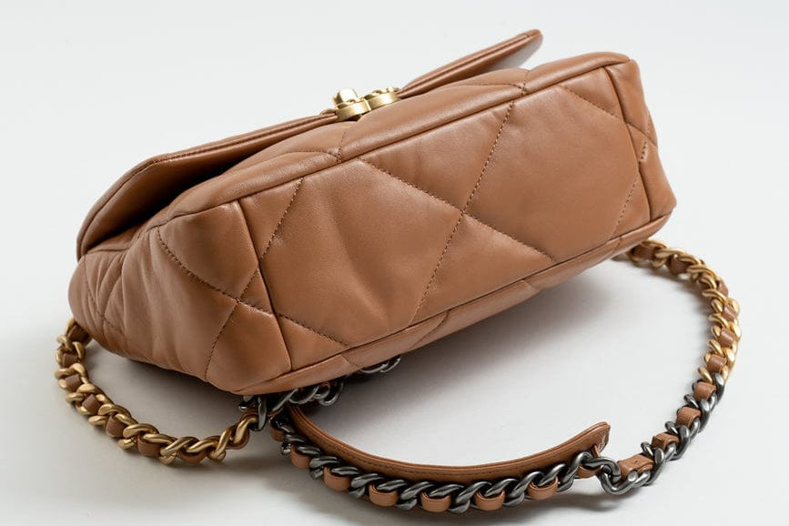 CHANEL Handbag 22A Caramel / Light Brown Lambskin Quilted 19 Flap Small MHW - Redeluxe