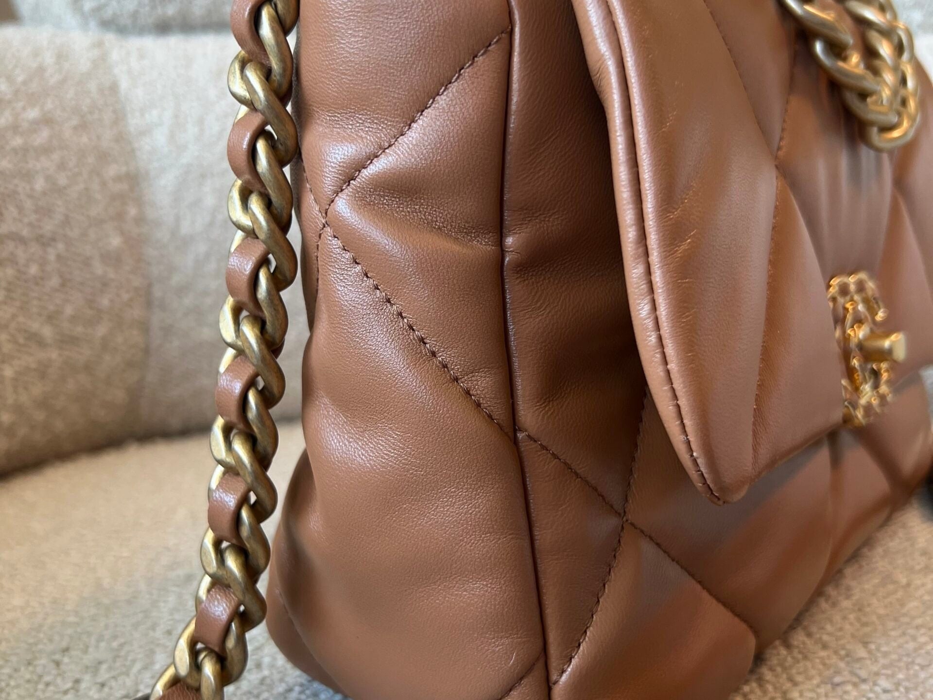 CHANEL Handbag 22A Caramel/Light Brown Lambskin Quilted 19 Flap Small Mixed Hardware - Redeluxe