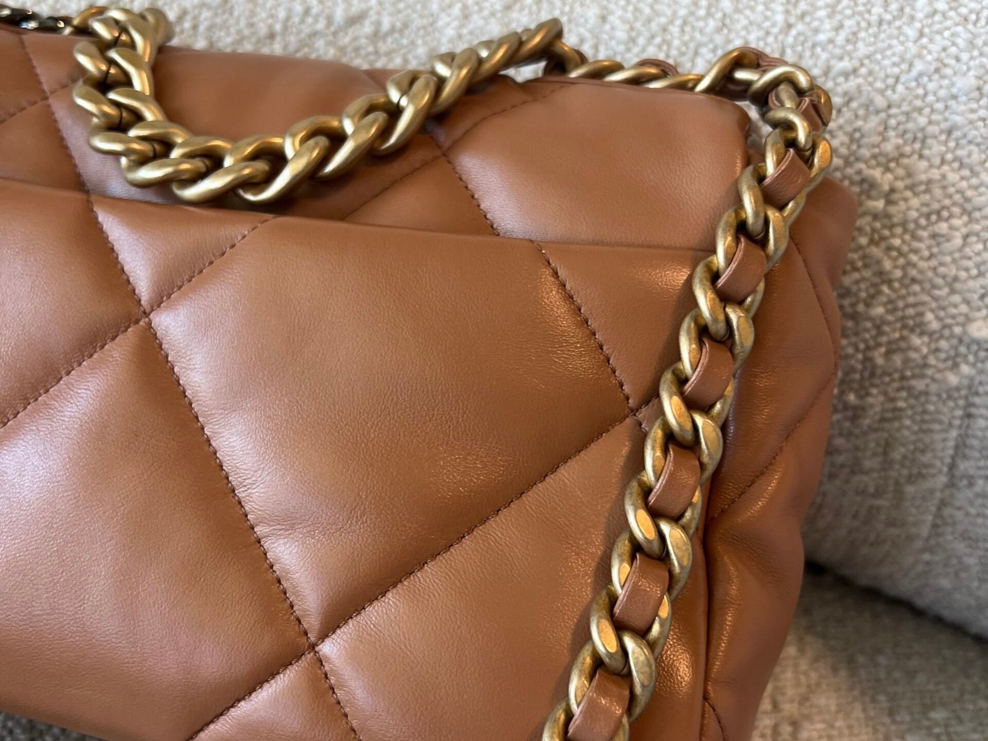CHANEL Handbag 22A Caramel/Light Brown Lambskin Quilted 19 Flap Small Mixed Hardware - Redeluxe