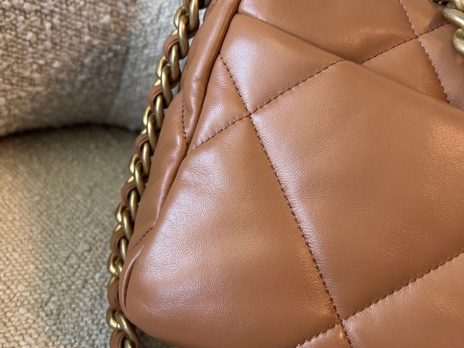 CHANEL Handbag 22A Caramel/Light Brown Lambskin Quilted 19 Flap Small Mixed Hardware - Redeluxe