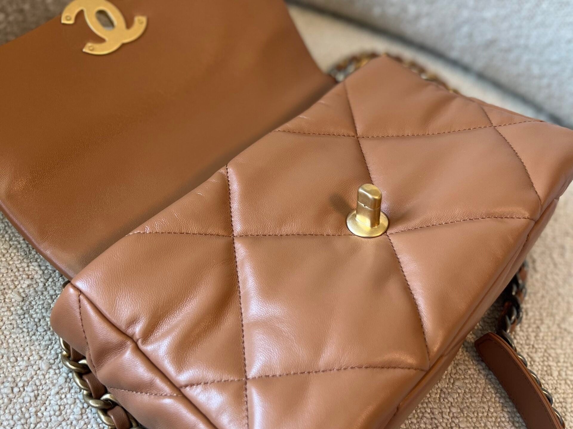 CHANEL Handbag 22A Caramel/Light Brown Lambskin Quilted 19 Flap Small Mixed Hardware - Redeluxe