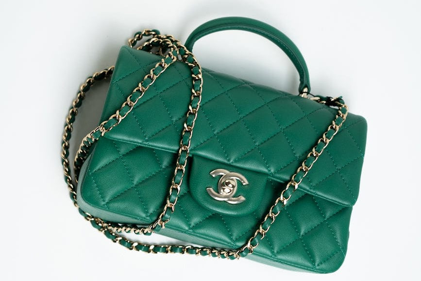 CHANEL Handbag 22A Emerald Green Lambskin Quilted Mini Top Handle LGHW - Redeluxe