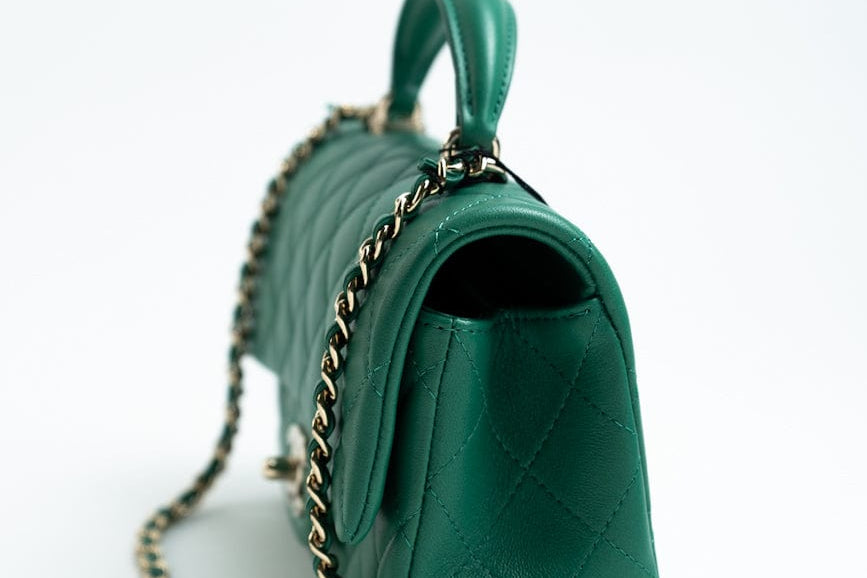 CHANEL Handbag 22A Emerald Green Lambskin Quilted Mini Top Handle LGHW - Redeluxe