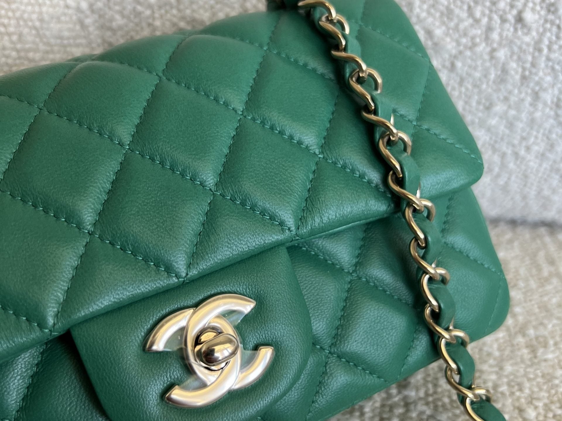 CHANEL Handbag 22A Green Mini Rectangular Lambskin Quilted LGHW - Redeluxe