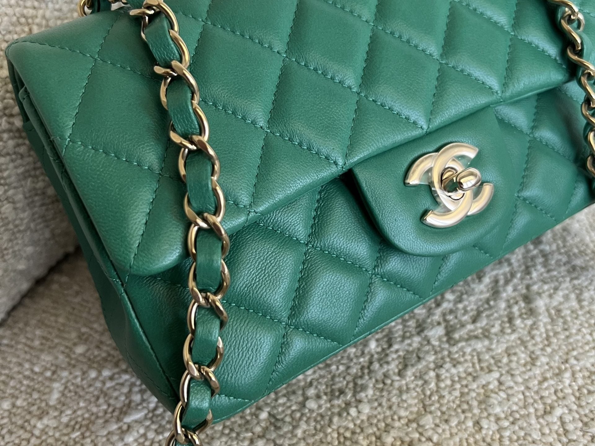 CHANEL Handbag 22A Green Mini Rectangular Lambskin Quilted LGHW - Redeluxe