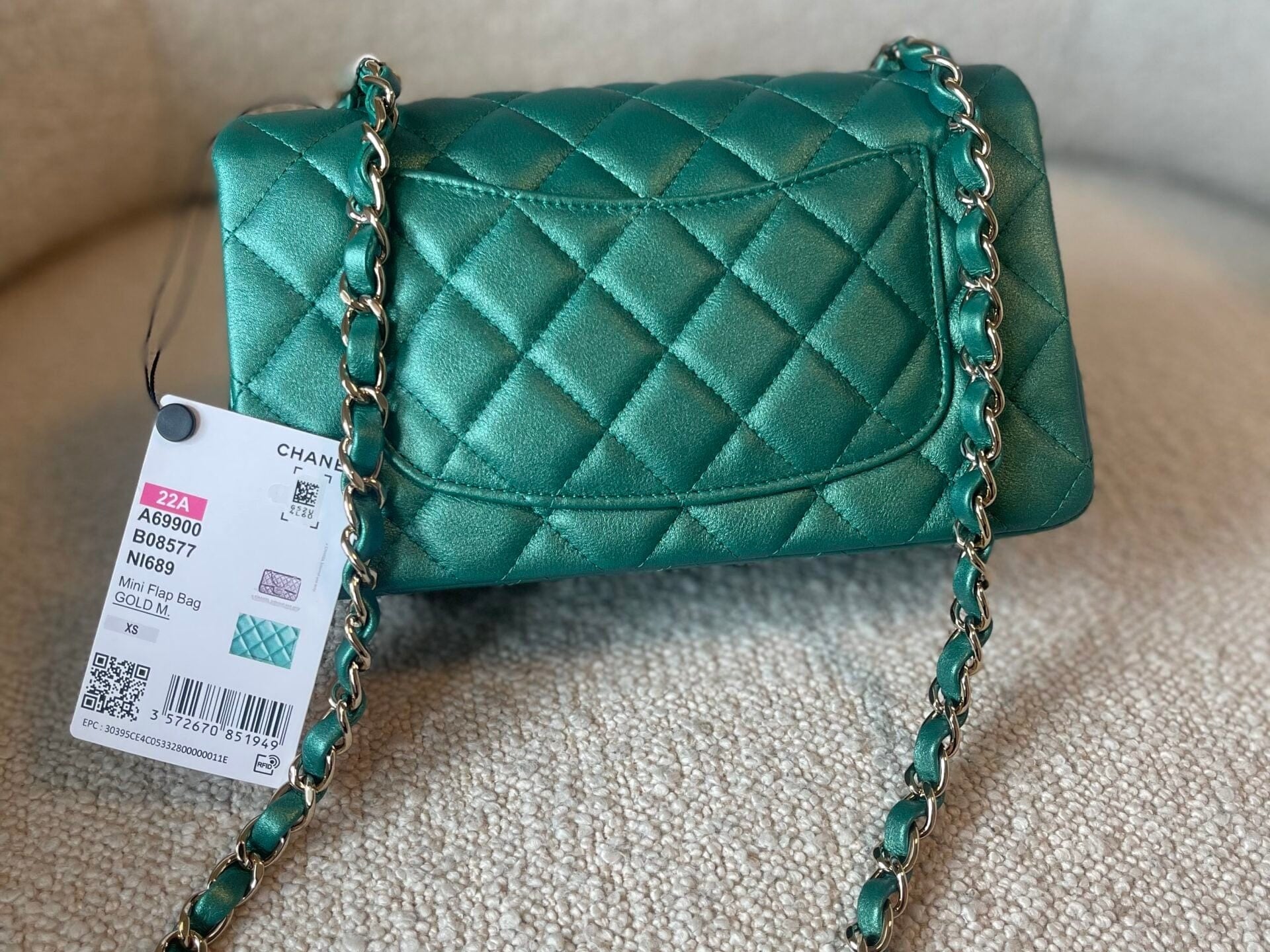 CHANEL Handbag 22A Mini Rectangular Iridescent Green Lambskin Quilted Single Flap LGHW - Redeluxe