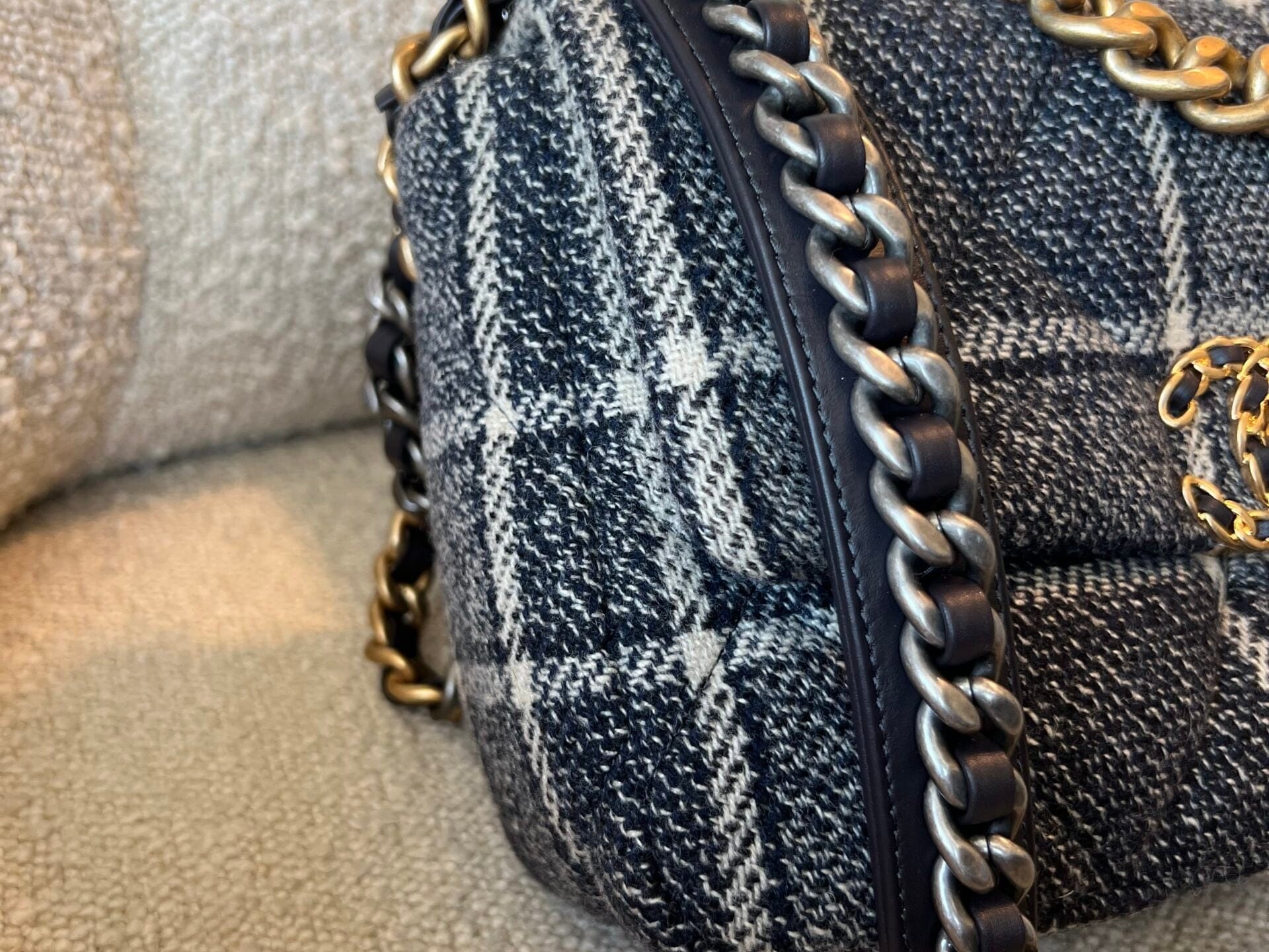 CHANEL Handbag 22A Navy Blue Ecru Tweed Quilted 19 Flap Small Mixed Hardware - Redeluxe