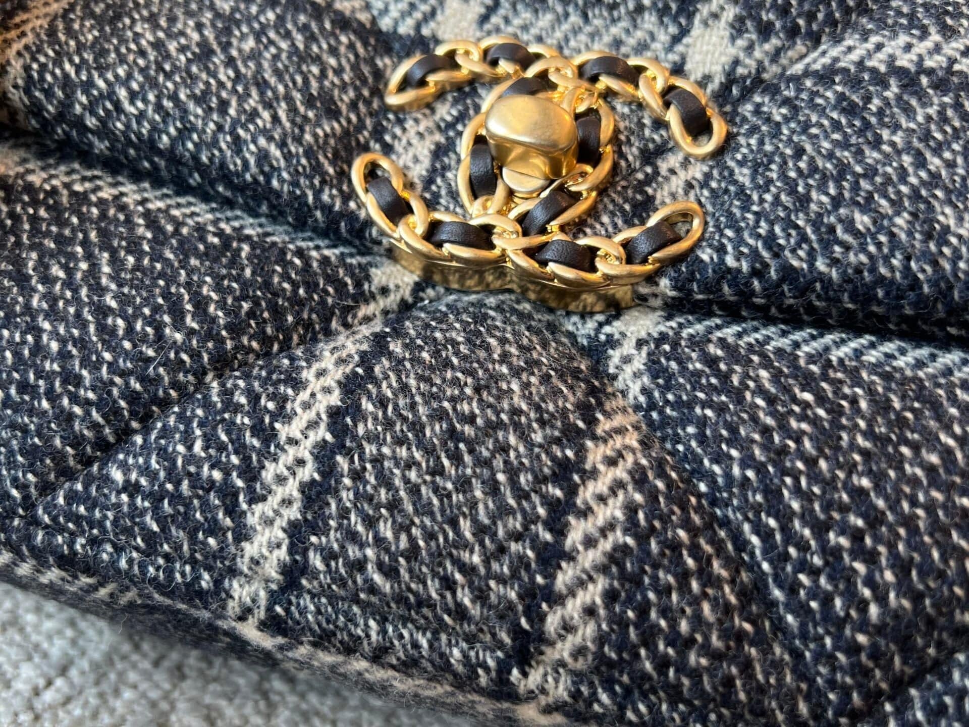 CHANEL Handbag 22A Navy Blue Ecru Tweed Quilted 19 Flap Small Mixed Hardware - Redeluxe