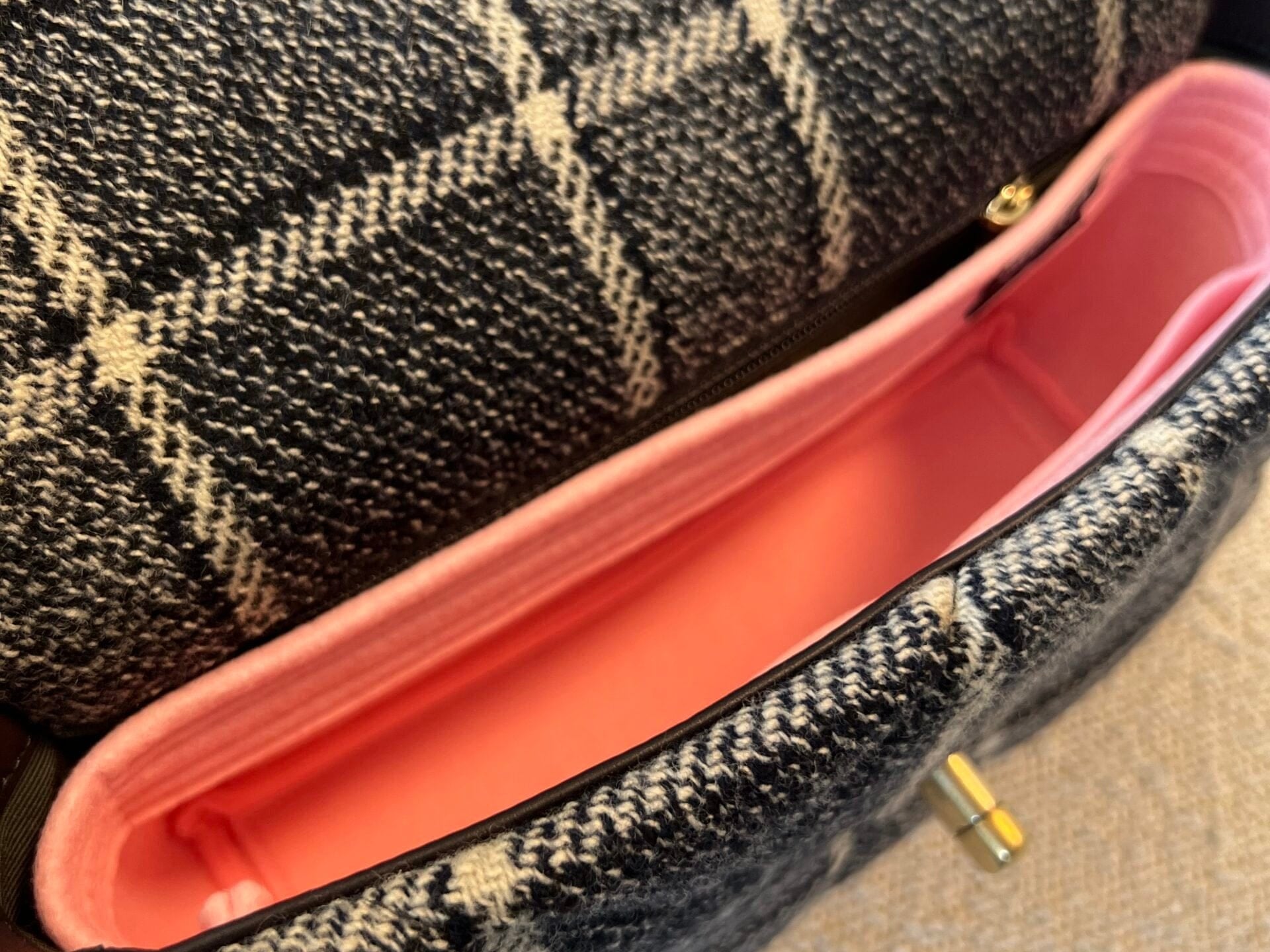 CHANEL Handbag 22A Navy Blue Ecru Tweed Quilted 19 Flap Small Mixed Hardware - Redeluxe