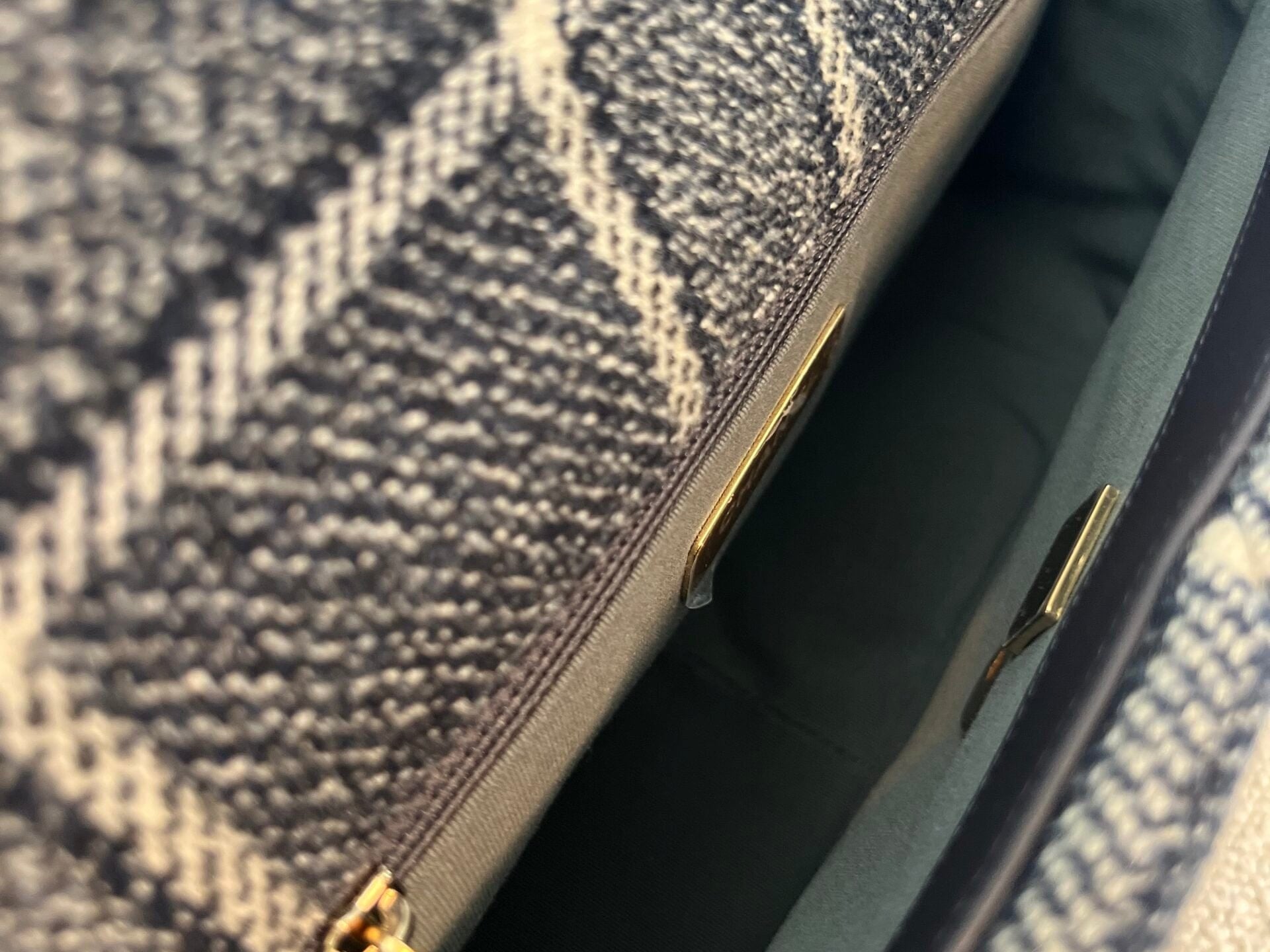 CHANEL Handbag 22A Navy Blue Ecru Tweed Quilted 19 Flap Small Mixed Hardware - Redeluxe