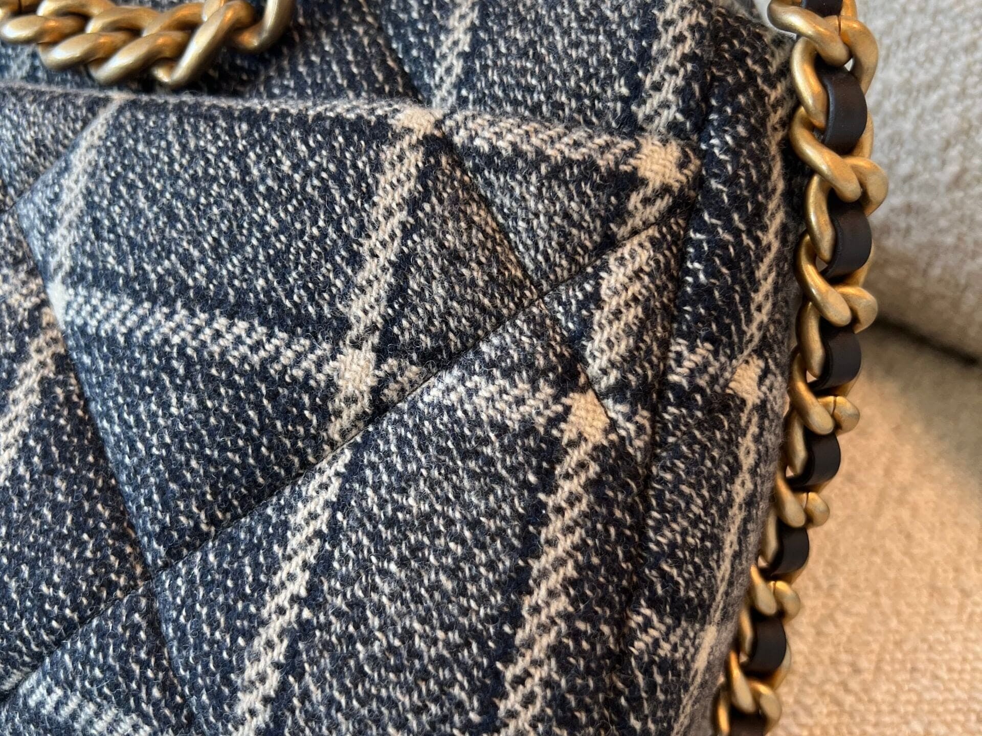 CHANEL Handbag 22A Navy Blue Ecru Tweed Quilted 19 Flap Small Mixed Hardware - Redeluxe