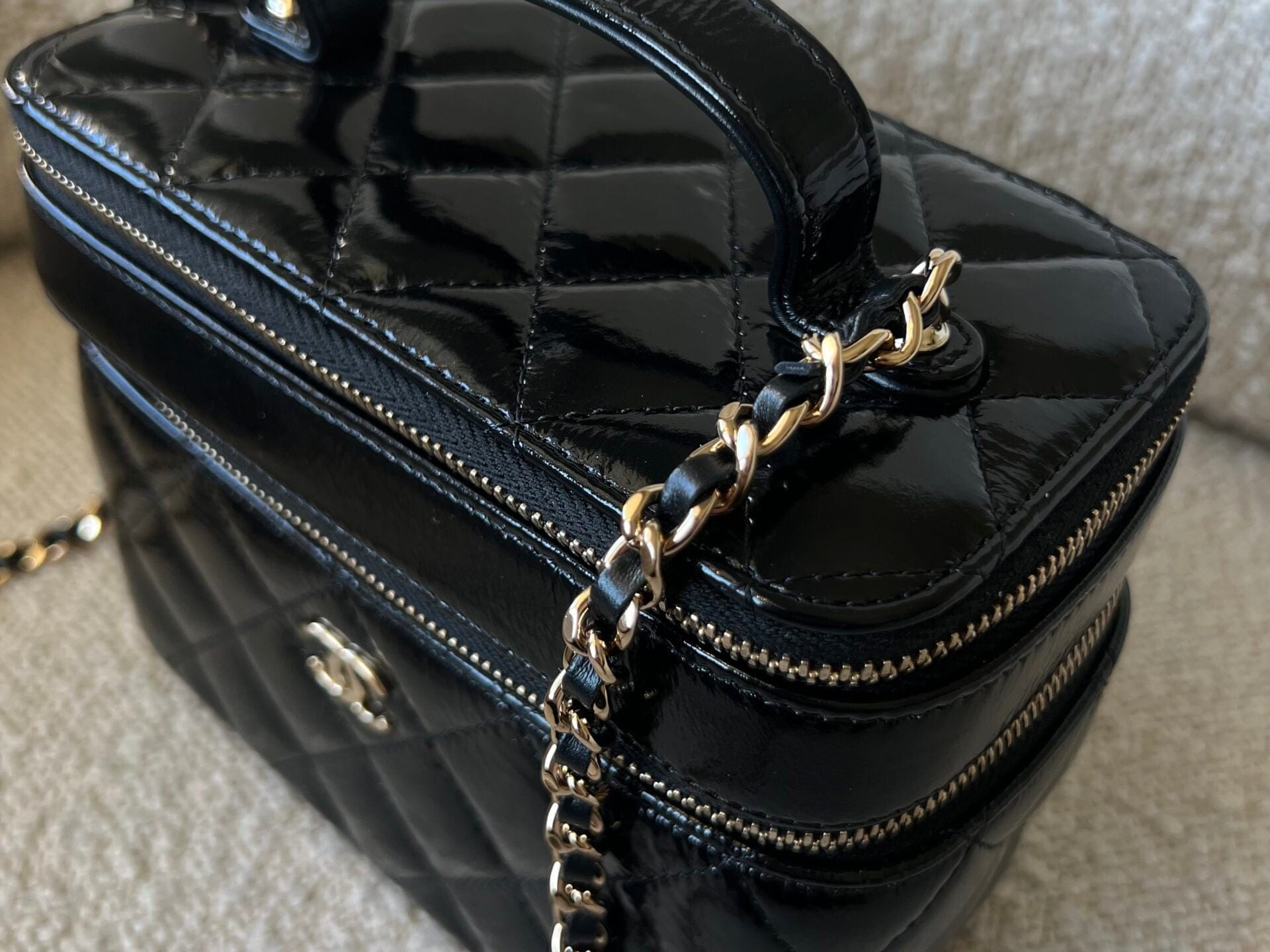 CHANEL Handbag 22B Black Shiny Lambskin Vanity with Chain LGHW - Redeluxe