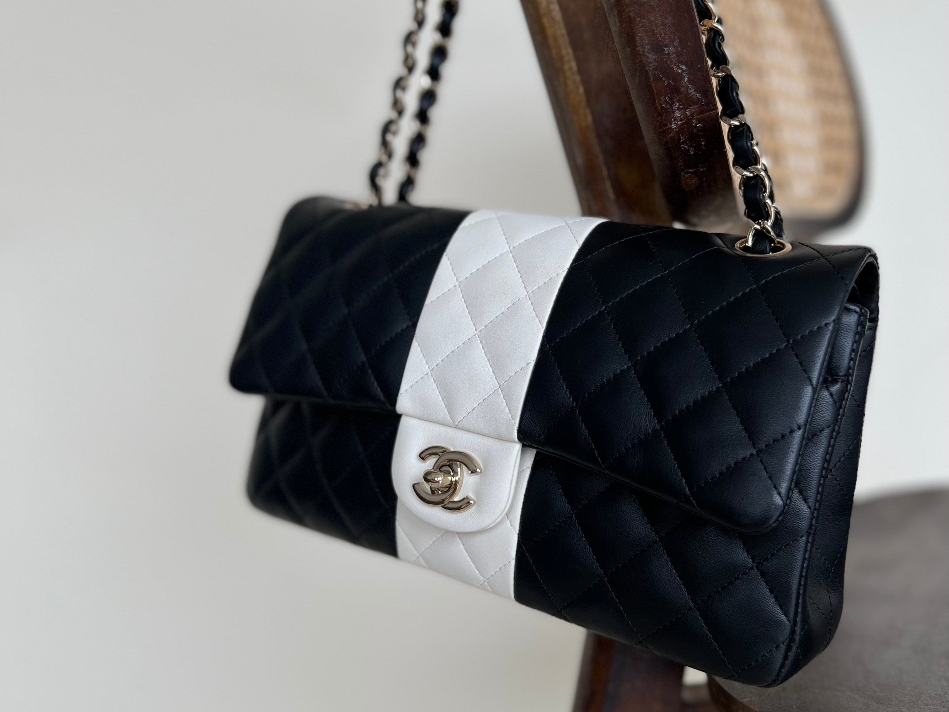 CHANEL Handbag 22C B&W Lambskin Quilted Classic Flap Medium LGHW - Redeluxe