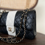 CHANEL Handbag 22C B&W Lambskin Quilted Classic Flap Medium LGHW - Redeluxe