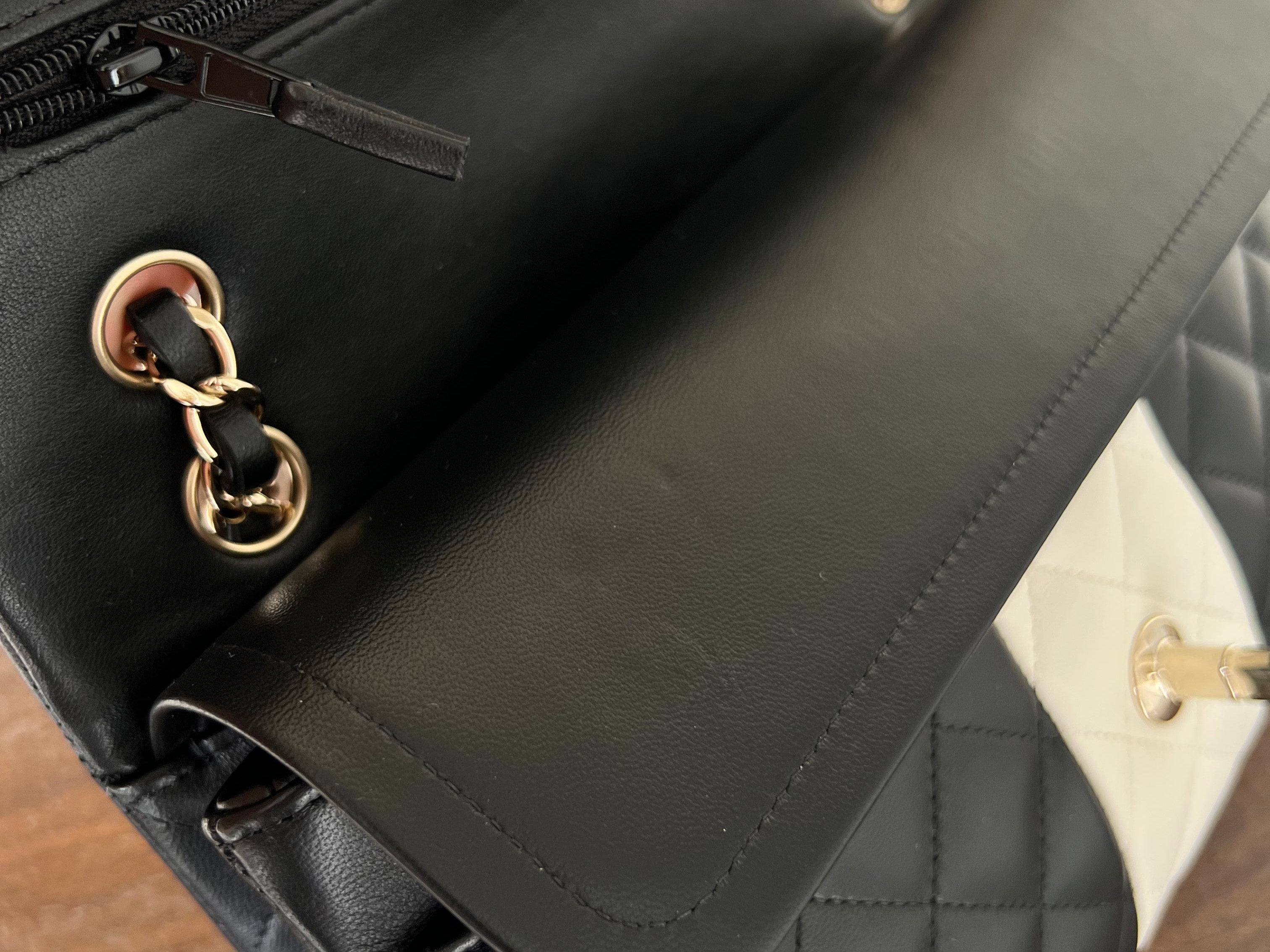 CHANEL Handbag 22C B&W Lambskin Quilted Classic Flap Medium LGHW - Redeluxe