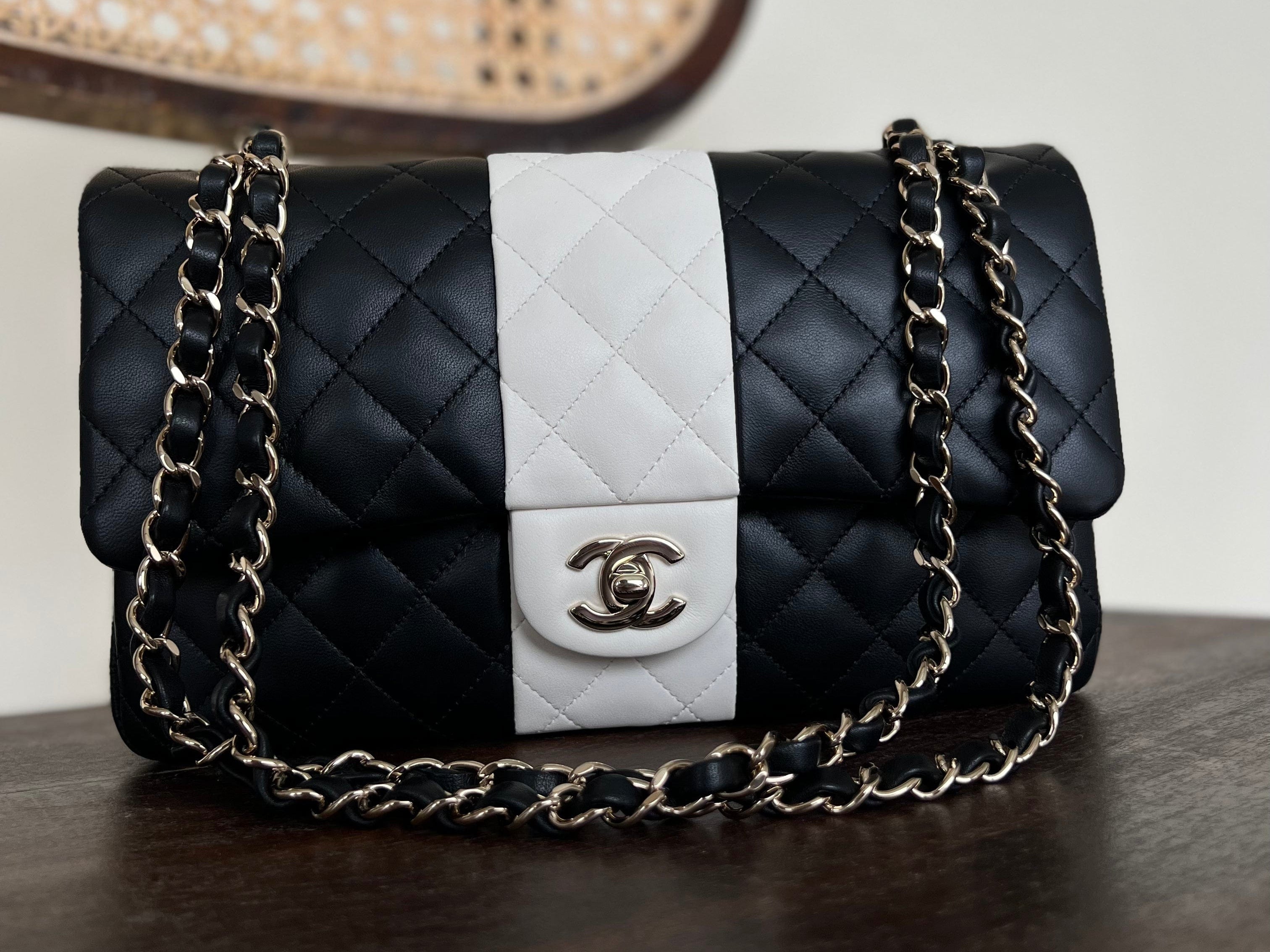 CHANEL Handbag 22C B&W Lambskin Quilted Classic Flap Medium LGHW - Redeluxe