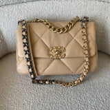 CHANEL Handbag 22C Beige Clair 19 Flap Small MHW - Redeluxe