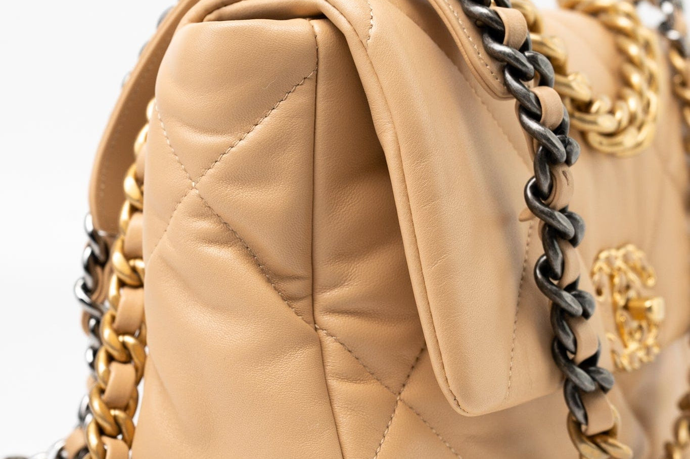 CHANEL Handbag 22C Beige Lambskin Quilted 19 Flap Small Mixed Hardware - Redeluxe