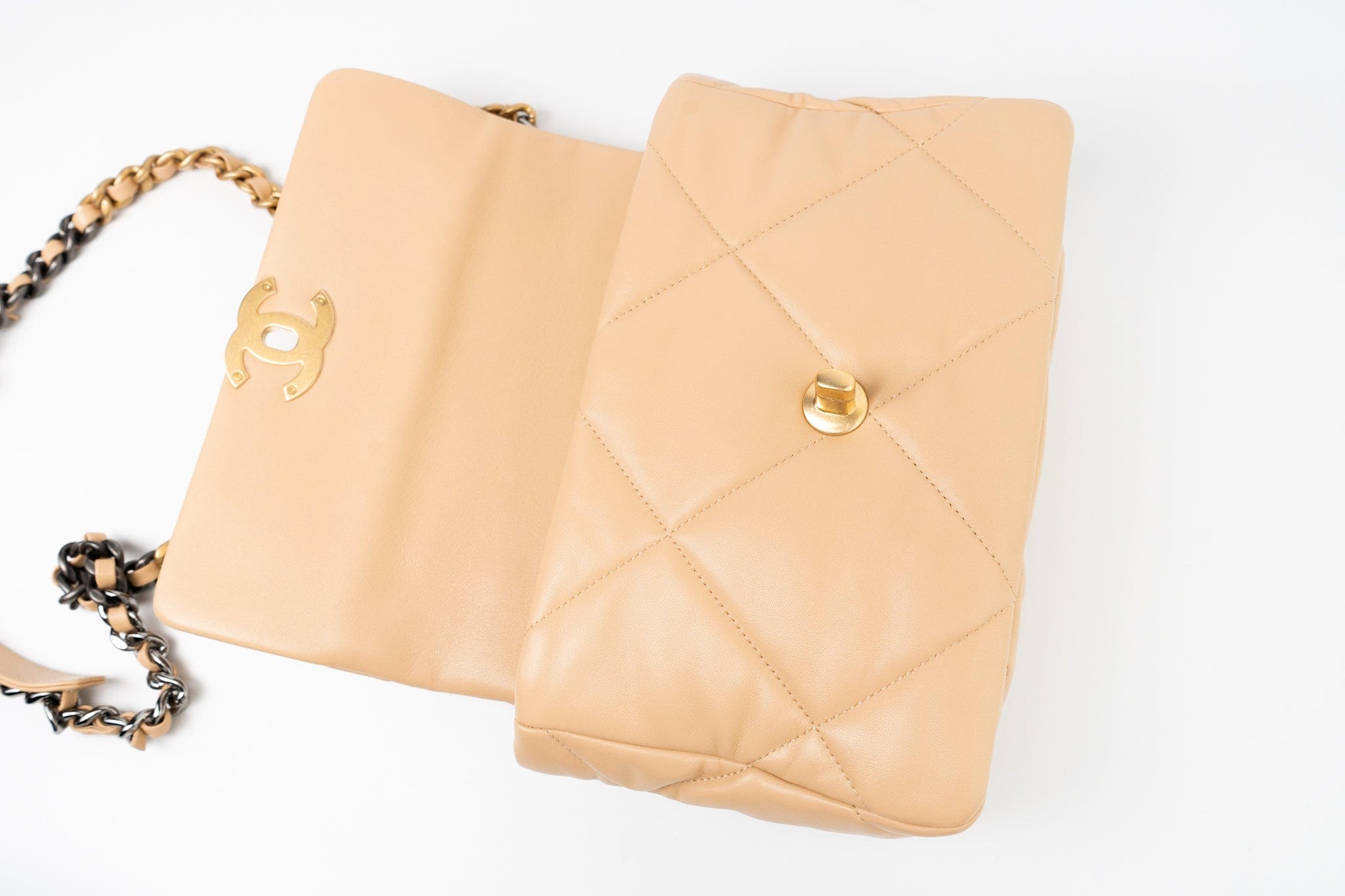 CHANEL Handbag 22C Beige Lambskin Quilted 19 Flap Small Mixed Hardware - Redeluxe