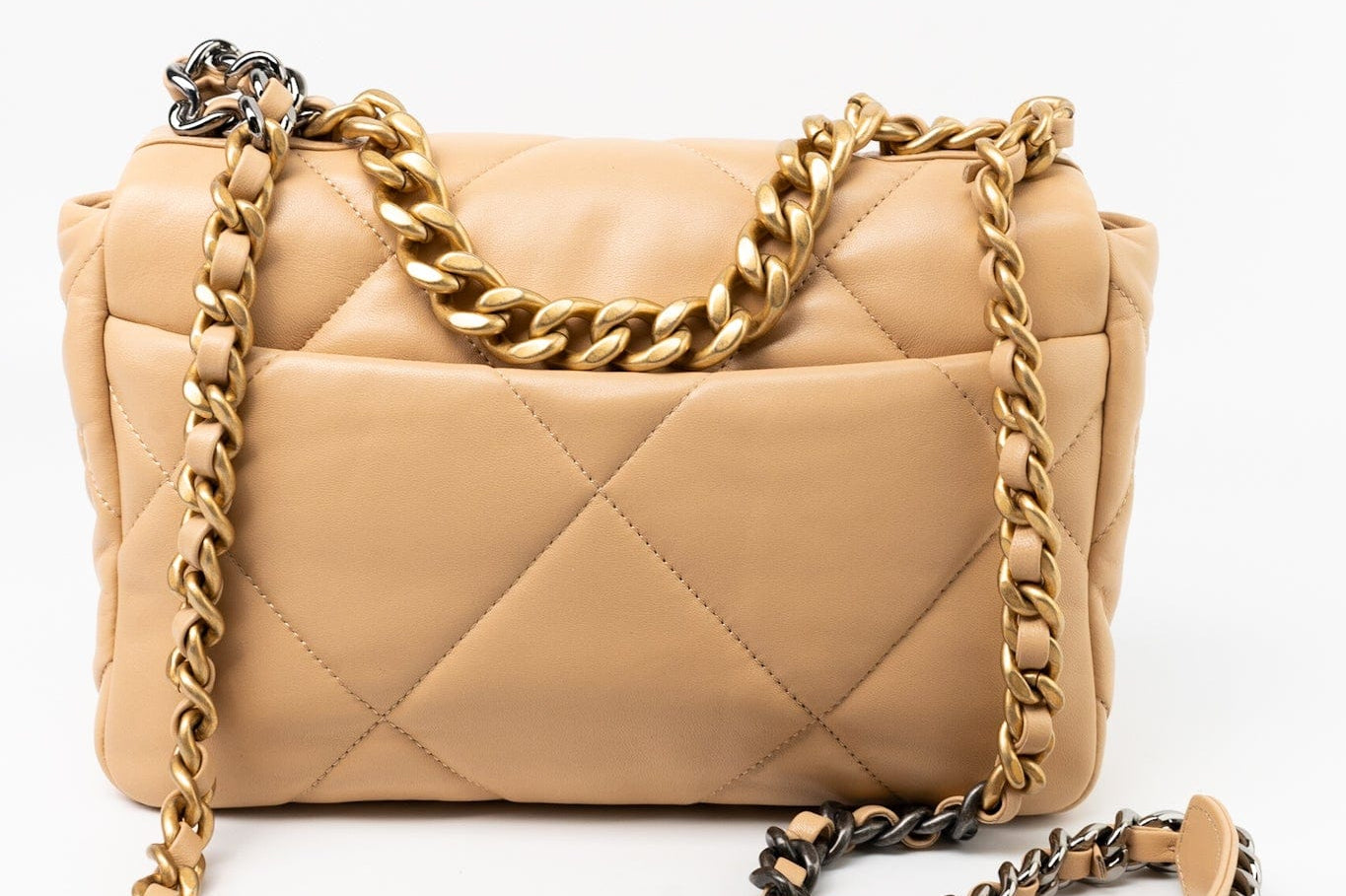 CHANEL Handbag 22C Beige Lambskin Quilted 19 Flap Small Mixed Hardware - Redeluxe