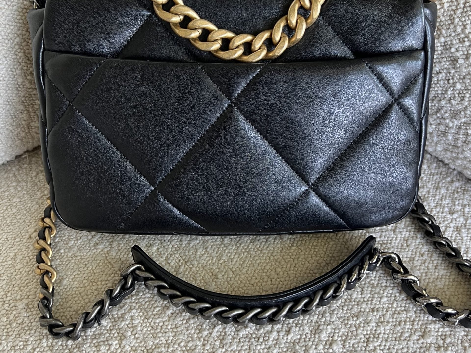 CHANEL Handbag 22C Black Lambskin Quilted 19 Flap Small MHW - Redeluxe