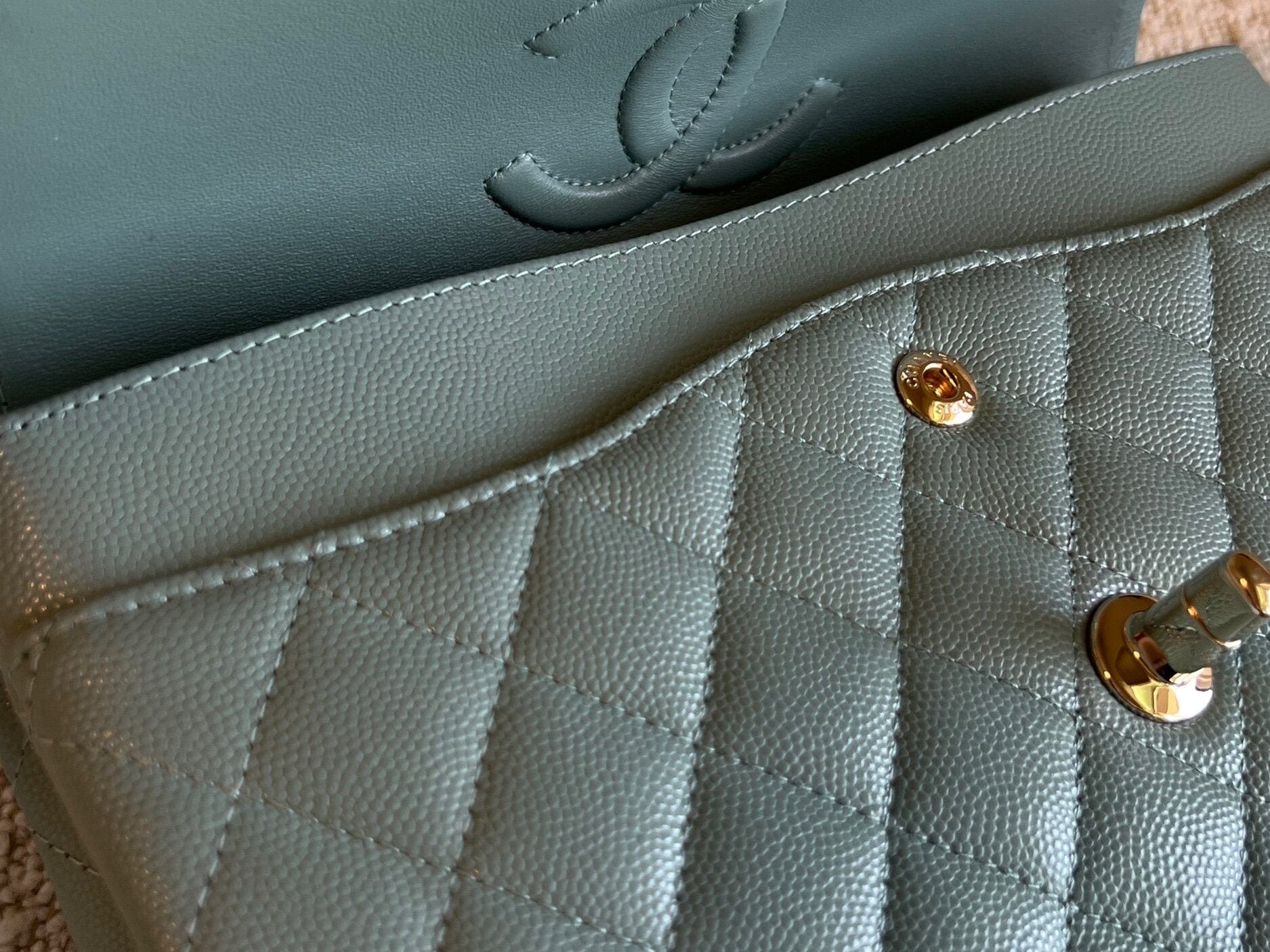 CHANEL Handbag 22C Dark Green Caviar Classic Flap Quilted Medium LGHW - Redeluxe